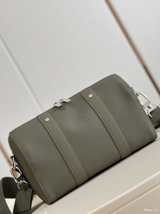 Affordable VUITTON LOUIS CITY KEEPALL 0805